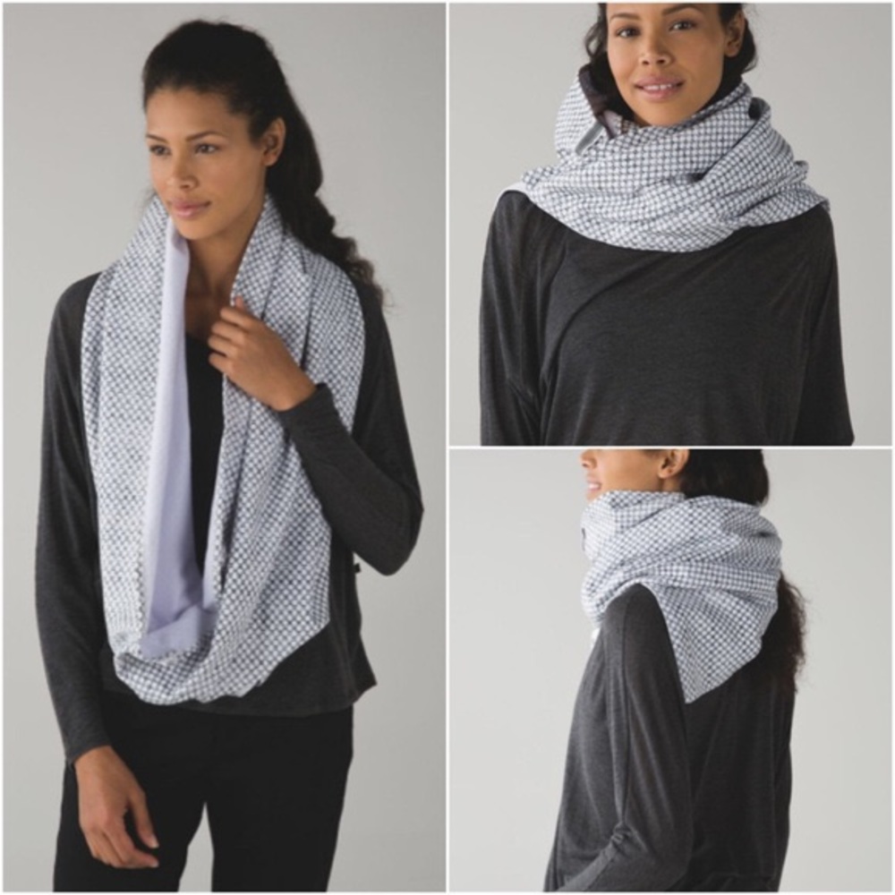 Lululemon fleece vinyasa scarf